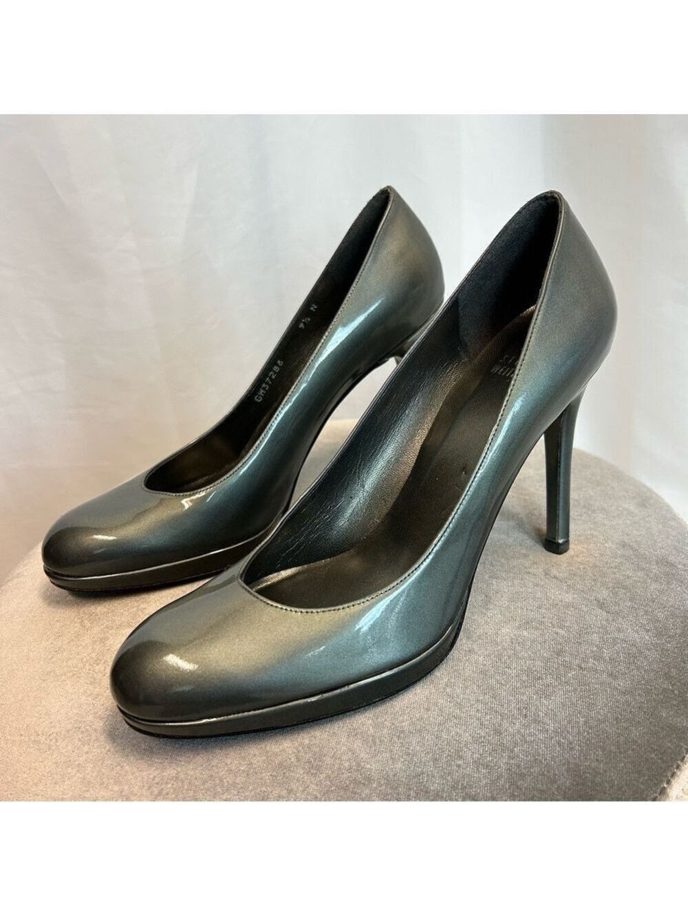 Stuart Weitzman charcoal gray patent leather high heel pumps Sz 9.5